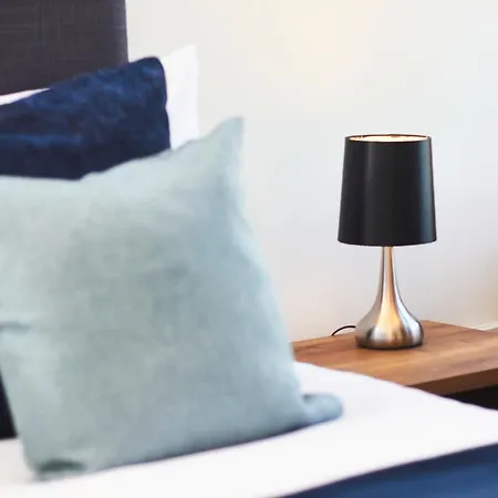 Sleek Manhattan Style In *