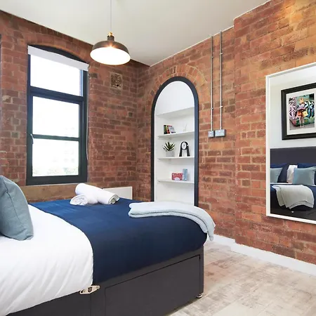 Sleek Manhattan Style In