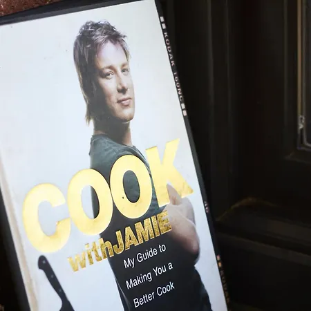 Sleek Manhattan Style In 公寓