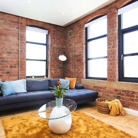 Sleek Manhattan Style In * 利兹